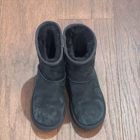 UGG Classic Black Boots Size 4 - Picture 2 of 6